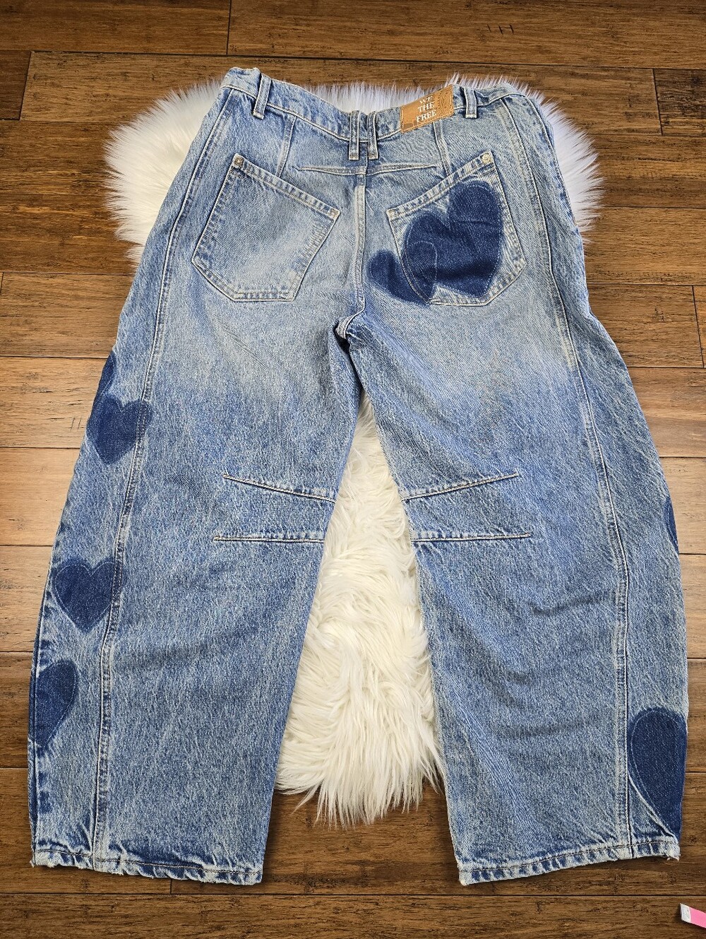 Free People We The Free People Heart Shadow  Barrel Good Luck Jeans 27 - Picture 4 of 14
